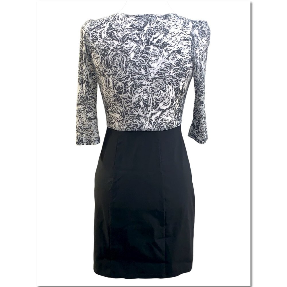 Express Black & Gray Faux Wrap Burnout Body Con Cocktail Dress Size Small EUC - Picture 2 of 8